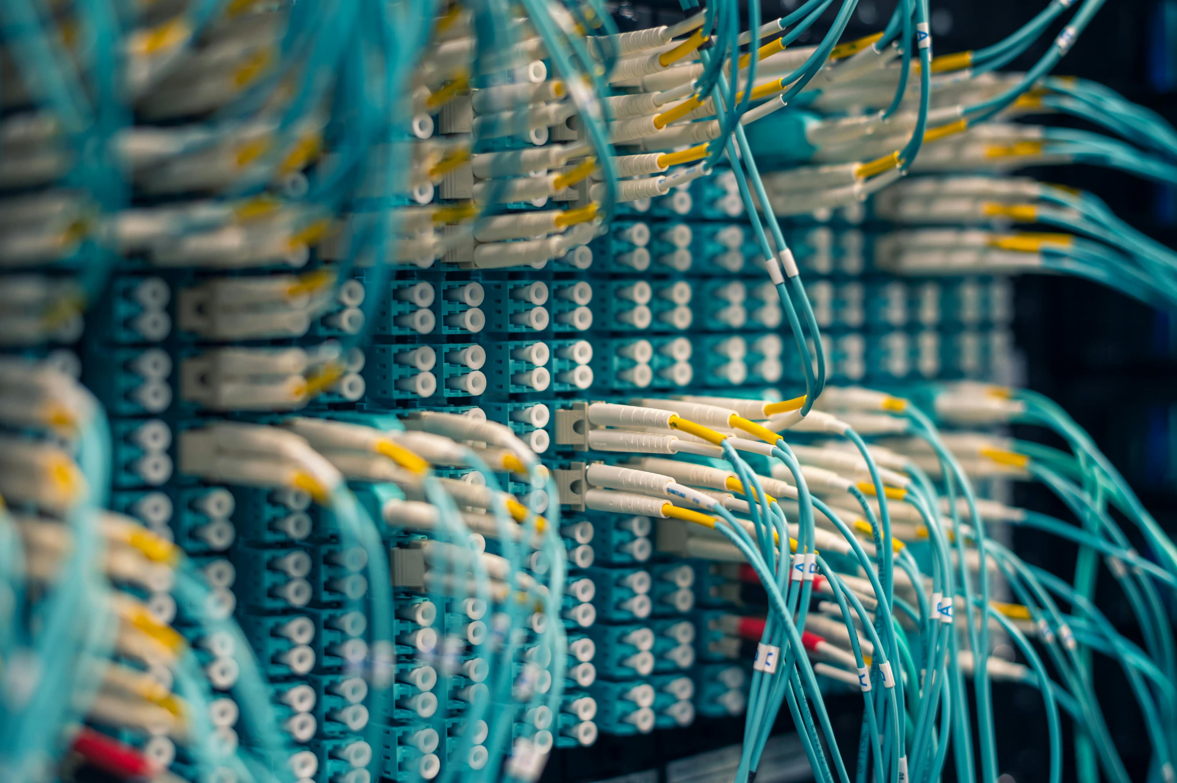 Data infrastructure patch cables